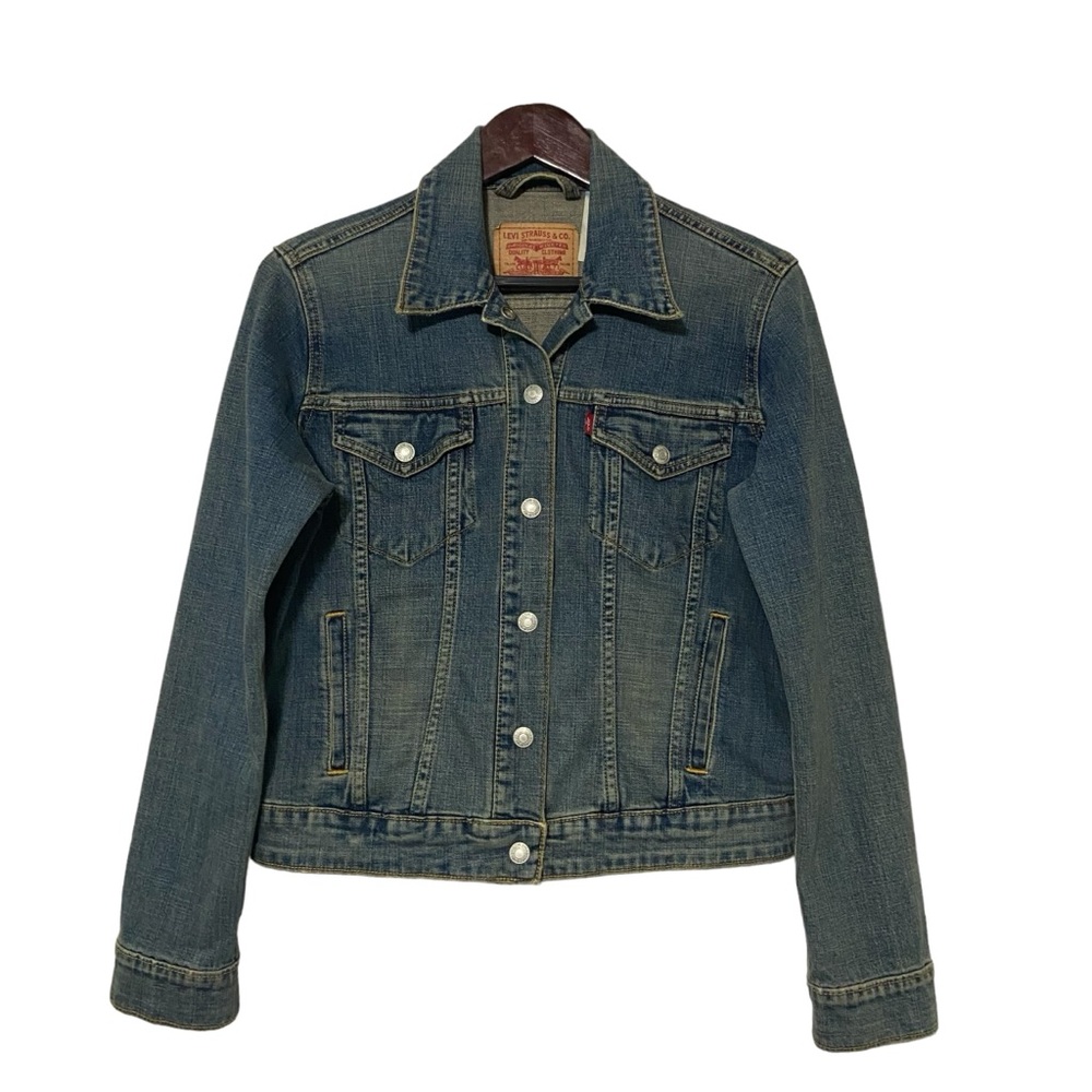 Vintage Levi’s Dark Washed Trucker Snap Button Medium Jacket Blue